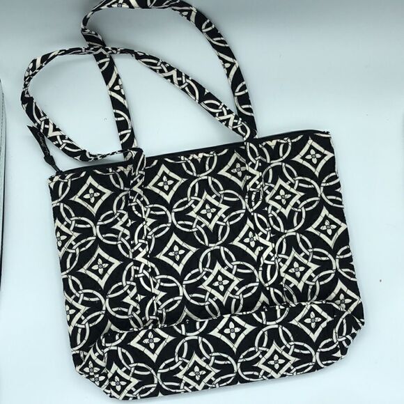 Geometric Print Quilted Tote - Picture 2 of 5